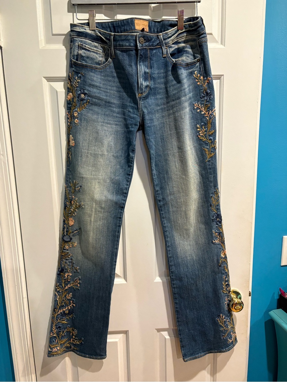Driftwood Kelly floral embroidered mid rise jeans blue sz 30 boho festival